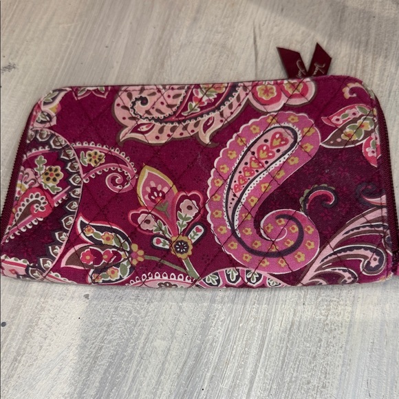 Vera Bradley Pink Paisley Tote and Wallet Set with Vera Bradley Keychain - Picture 3 of 11